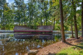 Pet-Friendly 3BR Lake House Firepit Pier - Skippers - 4