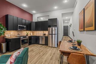 Old City- Walk to History Sites & Close to Stadium - 7