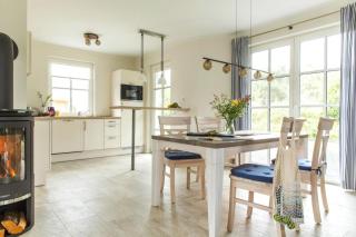 Thatched House Bodstedt by Lagoon & Sauna, cleaning included - Fuhlendorf - 4