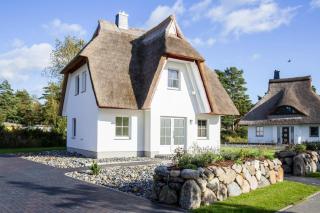 Thatched House Bodstedt by Lagoon & Sauna, cleaning included - Fuhlendorf - 9