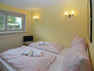 Chalet in Schnett near Ski Slopes, cleaning included - Schnett - 4