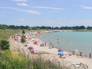 House by Lake Partwitz with Stunning Water Views, cleaning included - Elsterheide - 5