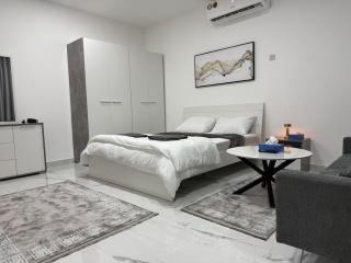 Brand new -Stylish Studio Near to Yas & Airport - Abu Dhabi - 8