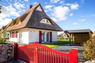 Thatched House by Bodden with Sauna, cleaning included - Fuhlendorf - 0