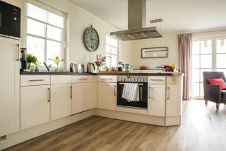 Thatched House by Bodden with Sauna, cleaning included - Fuhlendorf - 2
