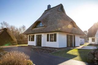 Chalet on Bodden Lagoon with Sauna, cleaning included - Fuhlendorf - 0
