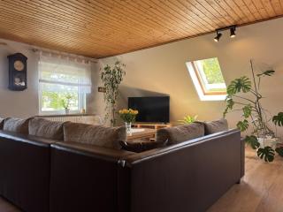 Apartment near Great Sea with Surfing, cleaning included - - 0