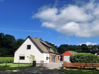 Vacation Home near Bad Bederkesa Lake, cleaning included - - 9