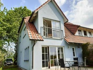 Apartment in Lonvitz near Rasender Roland, cleaning included - Putbus - 0