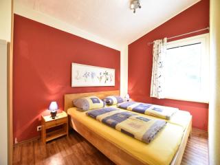 Quaint Bungalow near Insel Poel with Garden - Poel - 5