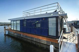 Houseboat in Ribnitz near Baltic Sea, cleaning included - Ribnitz-Damgarten - 9