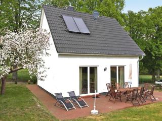 Ferienhaus Kiebitz, Plau am See, cleaning included - Plau am See - 0