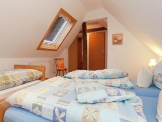 Apartment in Grevenstein near Ski Lift, cleaning included - Grevenstein - 2