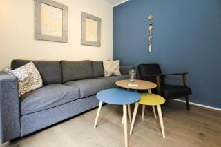 Apartment in Dorf near Robbarium Park, cleaning included - St. Peter-Ording - 0