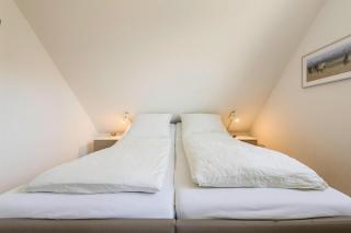 Holiday Home by North Sea Dike & Wadden Sea, cleaning included - Friedrichskoog-Spitze - 3