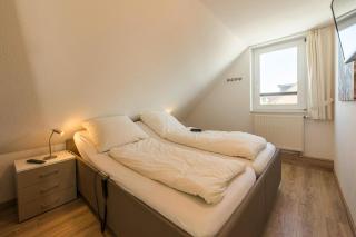Holiday Home by North Sea Dike & Wadden Sea, cleaning included - Friedrichskoog-Spitze - 8