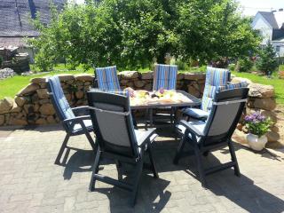 Cozy Apartment with Private Garden in Nisterau, cleaning included - - 6