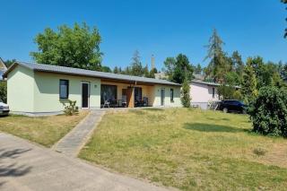 Bungalow by Lake Groß Labenz with Water Sports, cleaning included - Klein Labenz - 5