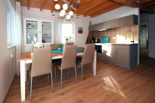 Resort by Lake Partwitz with Stunning Water Views, cleaning included - Elsterheide - 8