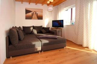 Resort by Lake Partwitz with Stunning Water Views, cleaning included - Elsterheide - 1