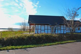 Resort by Lake Partwitz with Stunning Water Views, cleaning included - Elsterheide - 3