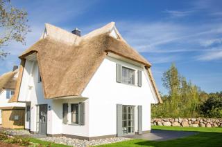 Chalet by Lagoon with Sauna and Baltic Beach, cleaning included - Fuhlendorf - 0