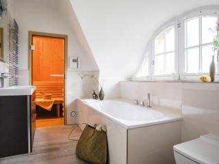 Thatched House by Bodden Lagoon with Sauna, cleaning included - Fuhlendorf - 1