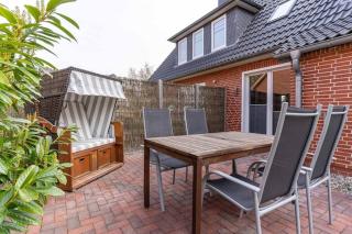 Apartment in Dorf near Sea Dike, cleaning included - St. Peter-Ording - 0