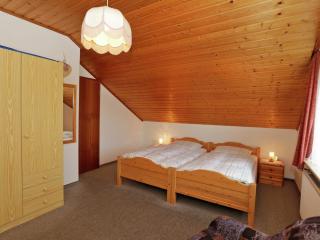 Apartment in Armsfeld with pool, cleaning included - - 6