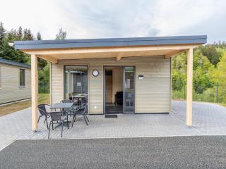 Bungalow near Kronenburger See with Sauna, cleaning included - Hallschlag - 4