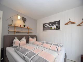 Modern bungalow in Wernigerode with terrace, cleaning included - Hasserode - 6