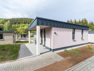 Bungalow in Eifel near Eifelsteig Trail, cleaning included - Hallschlag - 5
