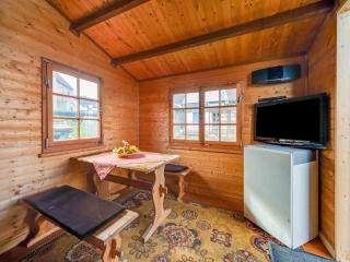 Tranquil Getaway in Scenic Roes, cleaning included - Roes - 5