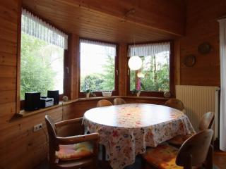 Rustic Cabin in Wiefelstede by Scenic Lakes, cleaning included - Wiefelstede - 2