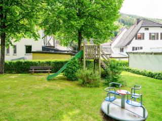 Apartment in Brilon with a small garden, cleaning included - Brilon - 4