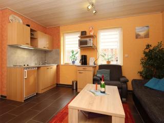 Cottage near North Sea with Mudflat Walks, cleaning included - Utarp - 8