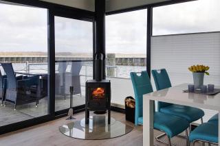 Floating Home in Ribnitz by Baltic Beaches, cleaning included - Ribnitz-Damgarten - 3