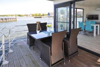 Floating Home in Ribnitz by Baltic Beaches, cleaning included - Ribnitz-Damgarten - 4