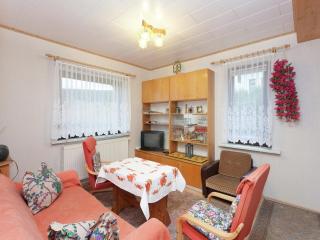 Holiday Home in Altenfeld with Terrace, cleaning included - Altenfeld - 2