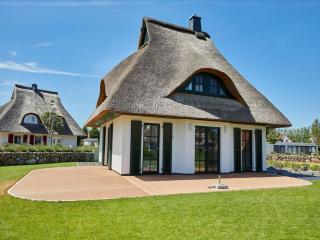 Chalet in Bodstedt near Lagoon & Sauna, cleaning included - Fuhlendorf - 5
