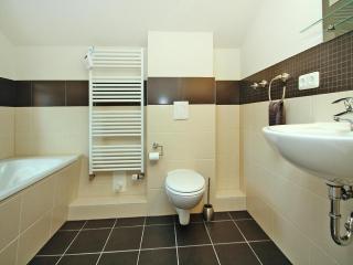 Holiday Home by Lake Neuklostersee, cleaning included - Nakensdorf - 4