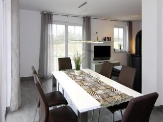 Holiday Home on Rügen near Breetzer Bodden, cleaning included - Vieregge - 3