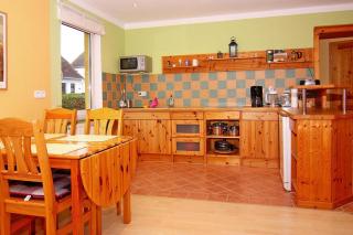 Holiday Home by Baltic Sea Beach & Pier, cleaning included - Zinnowitz - 3