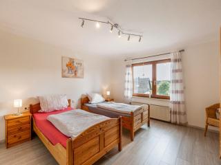 Vacation home with garden in beautiful Sauerland, cleaning included - Kirchhundem - 7