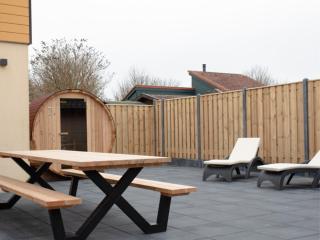 Wellness Bungalow with whirlpool and sauna, cleaning included - Zevenhuizen - 0