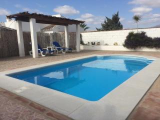 Villa in Viñuela with Private Pool & Views, cleaning included - El Cerro - 5