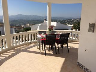 Villa in Viñuela with Private Pool & Views, cleaning included - El Cerro - 6