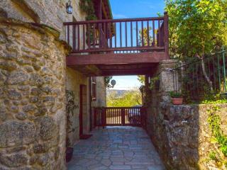 Mansion in Cerdedo with Private Pool and Garden, cleaning included - Cerdedo - 4