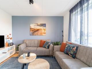 Holiday Home in Scherpenisse near Oosterschelde, cleaning included - Scherpenisse - 2