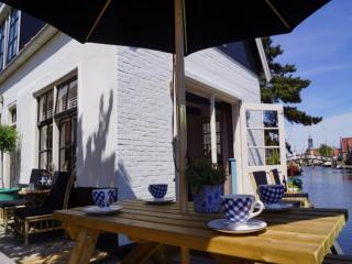 Your Frisian Canal-Side Home, cleaning included - Hindeloopen - 3